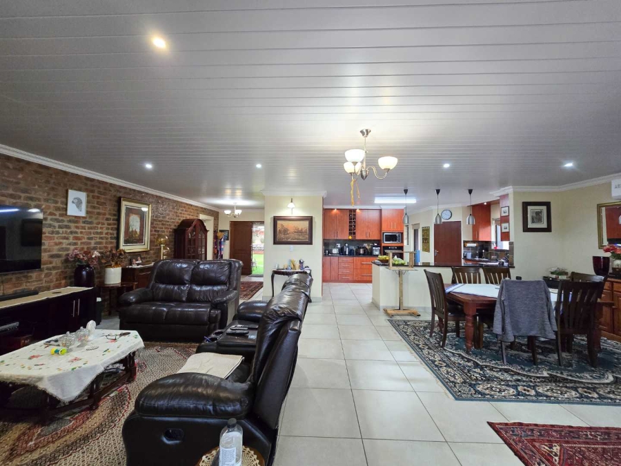 3 Bedroom Property for Sale in Stilbaai Wes Western Cape